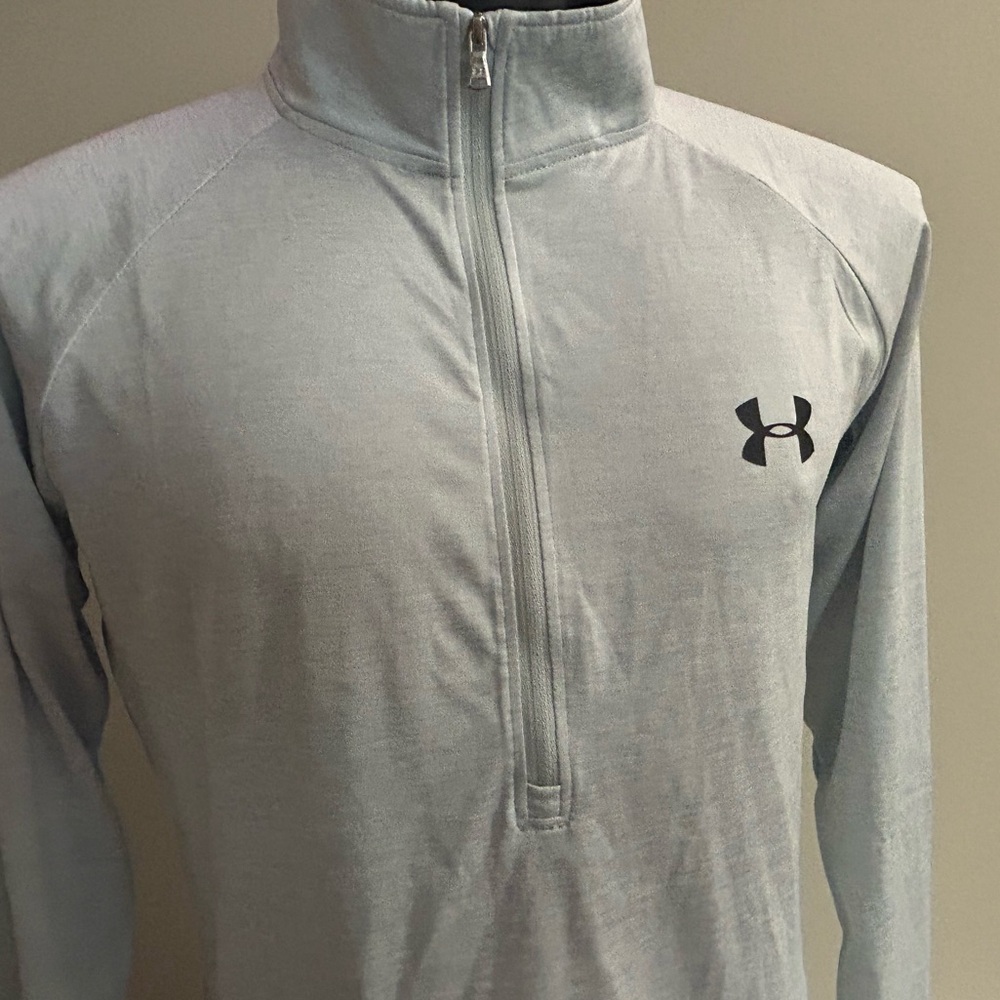 UNDER ARMOUR mens size large heat gear loose fitting light weighting sleeve top